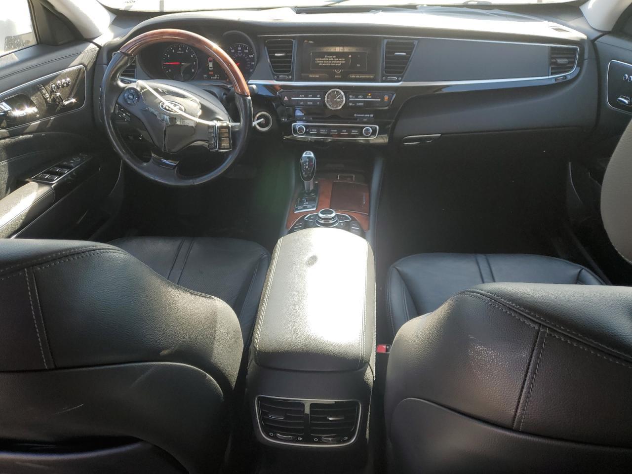 2015 KIA K900