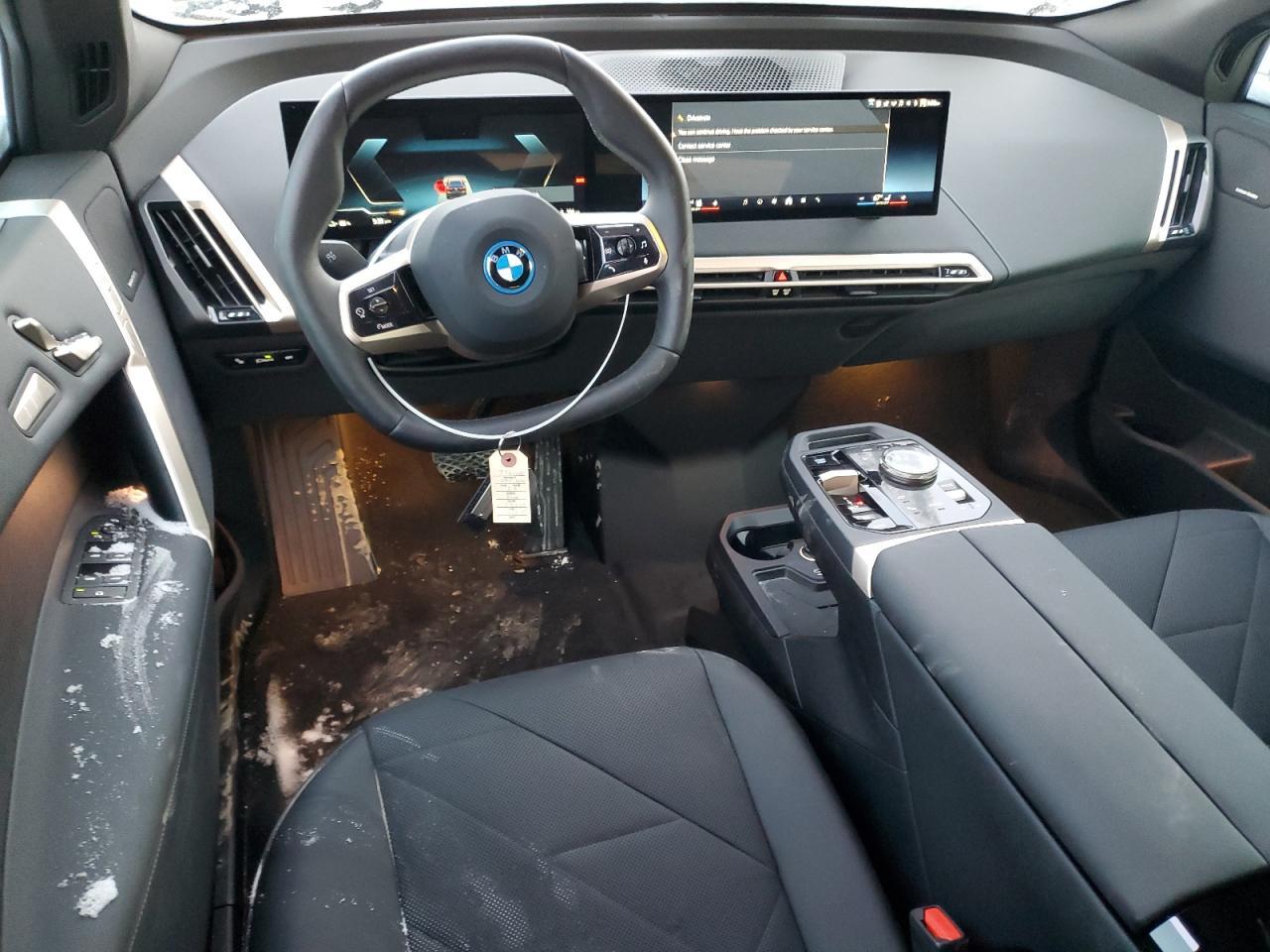 2025 BMW iX