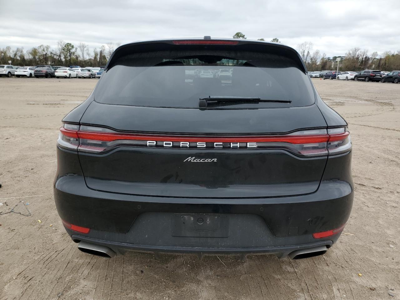 2019 PORSCHE Macan