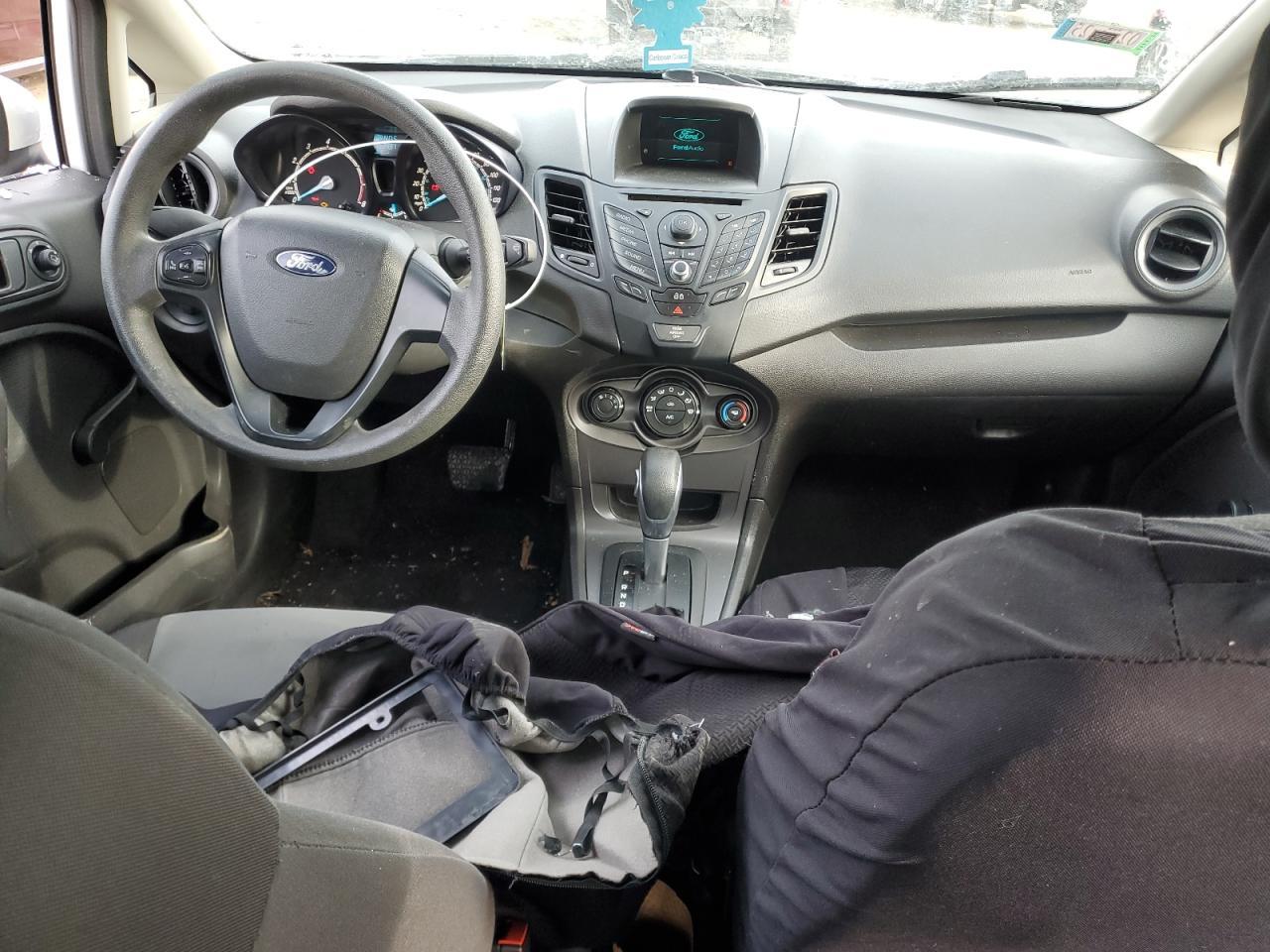 2015 FORD Fiesta