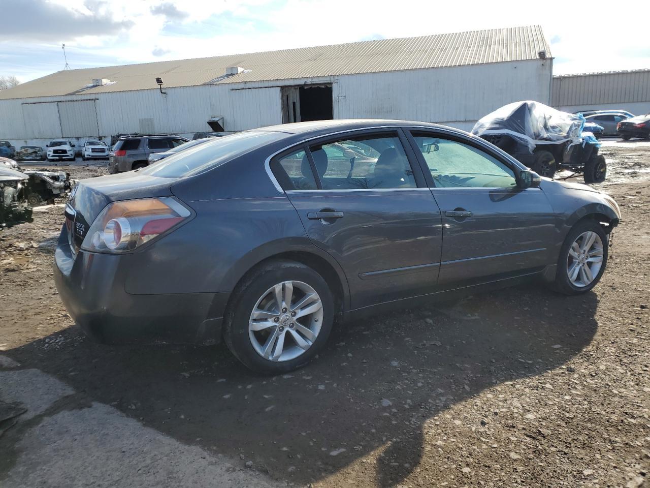 2012 NISSAN ALTIMA