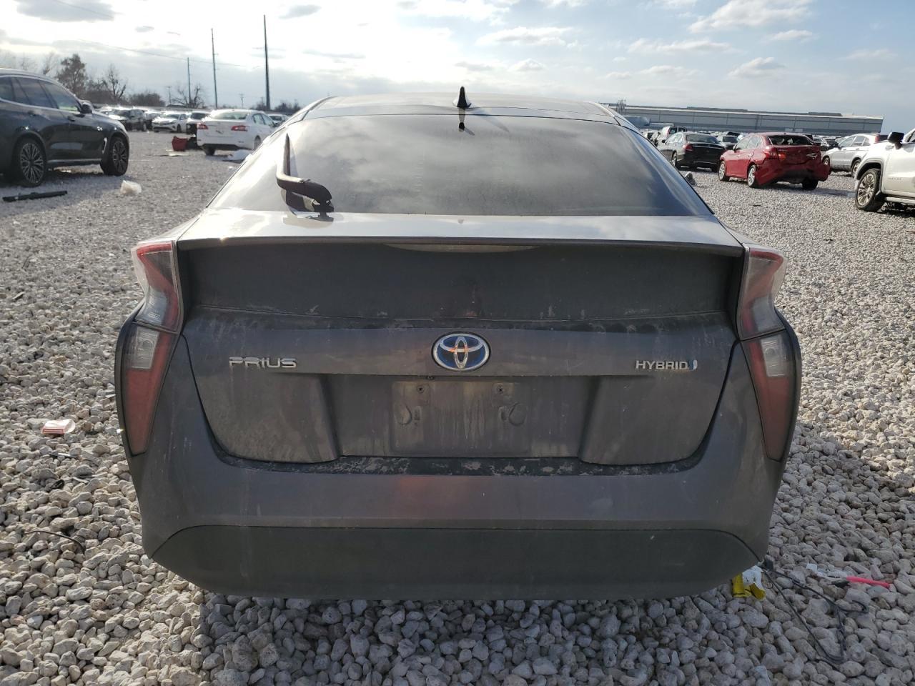 2016 TOYOTA PRIUS
