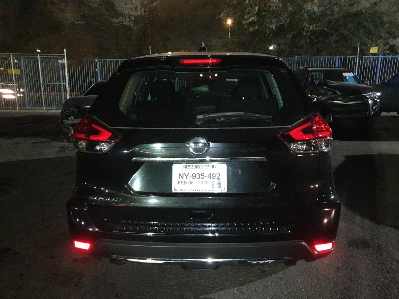 2017 NISSAN ROGUE