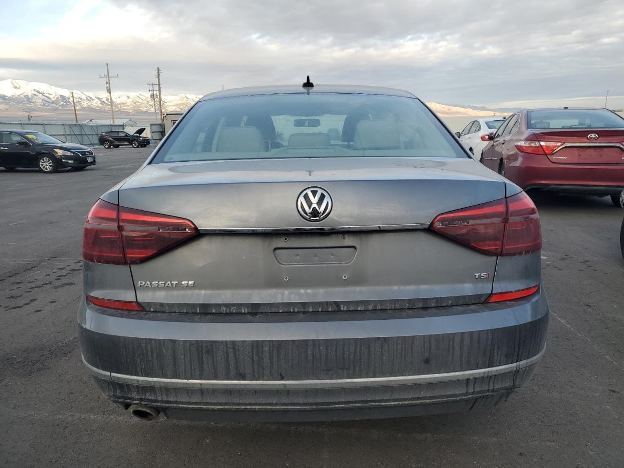 2018 VOLKSWAGEN Passat