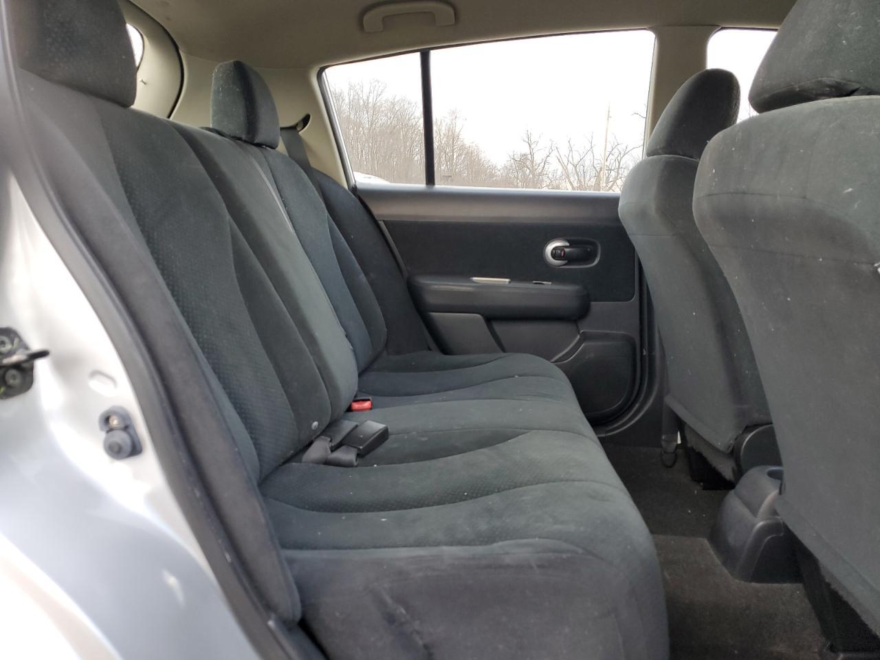 2011 NISSAN VERSA