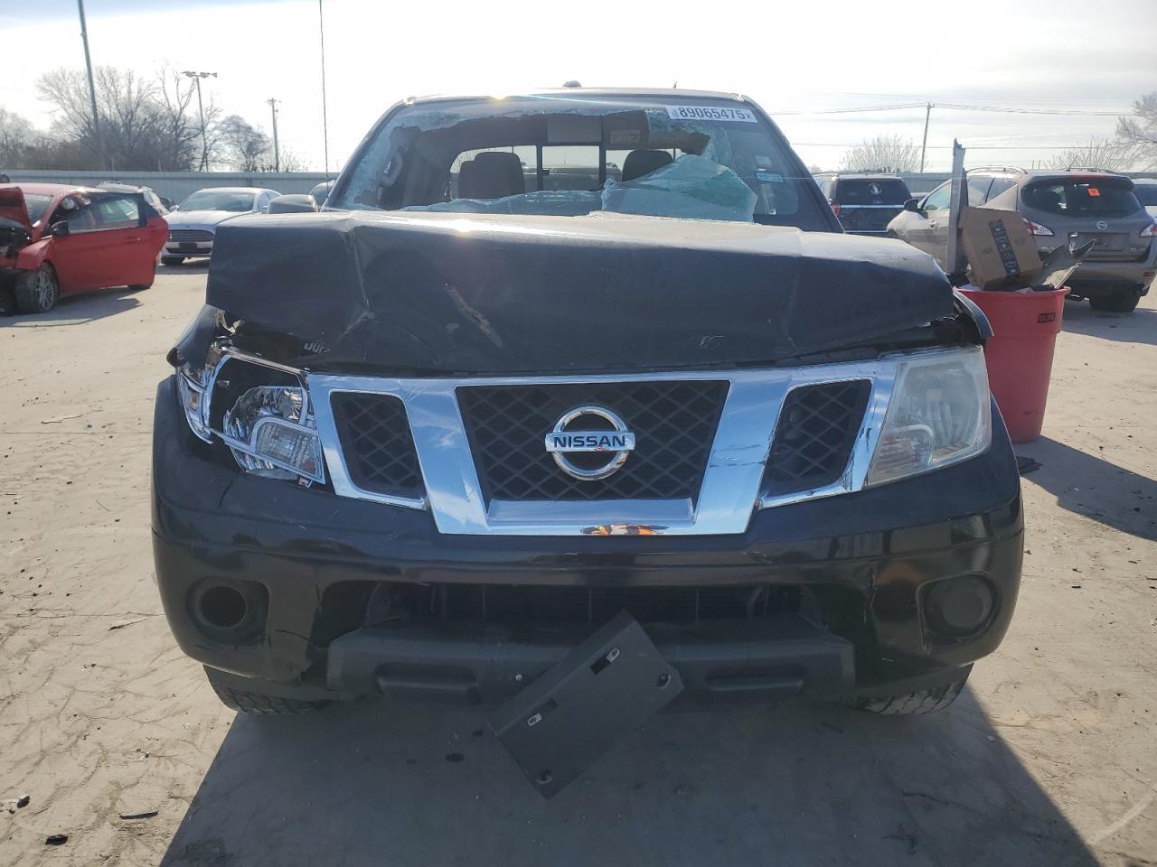 2015 NISSAN Frontier