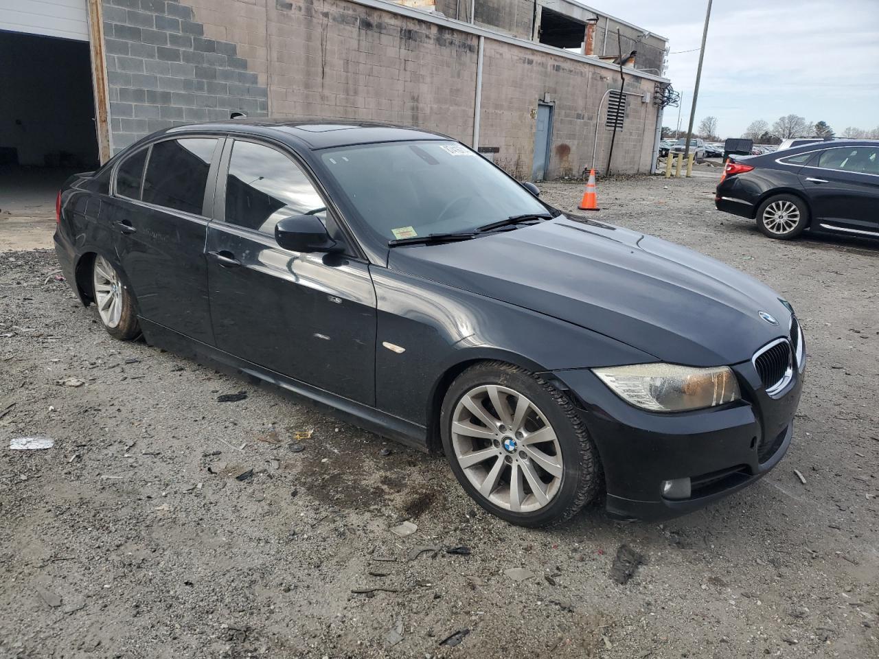 2011 BMW 3 SERIES