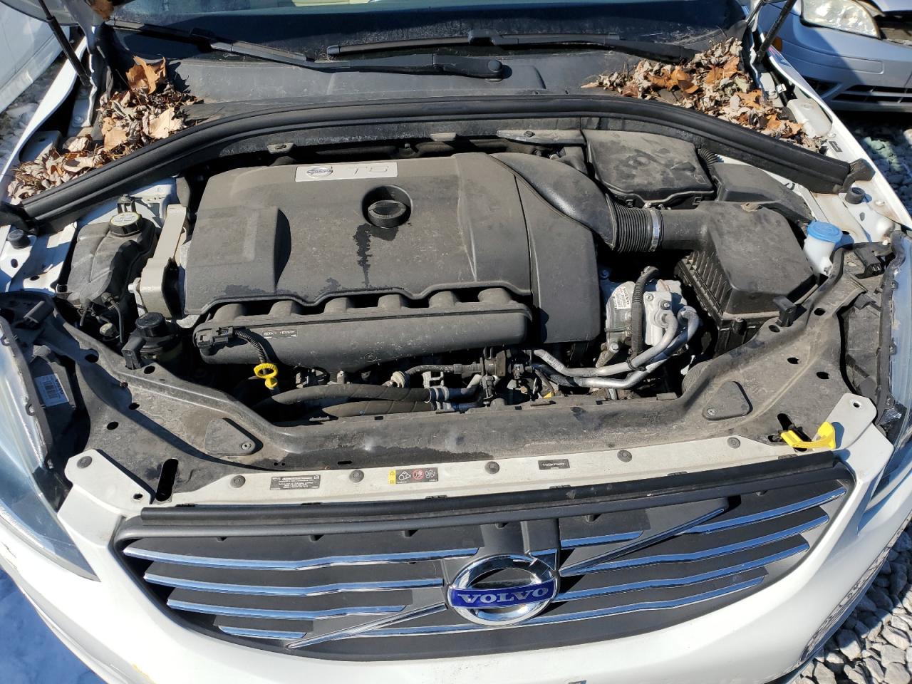 2015 VOLVO XC60