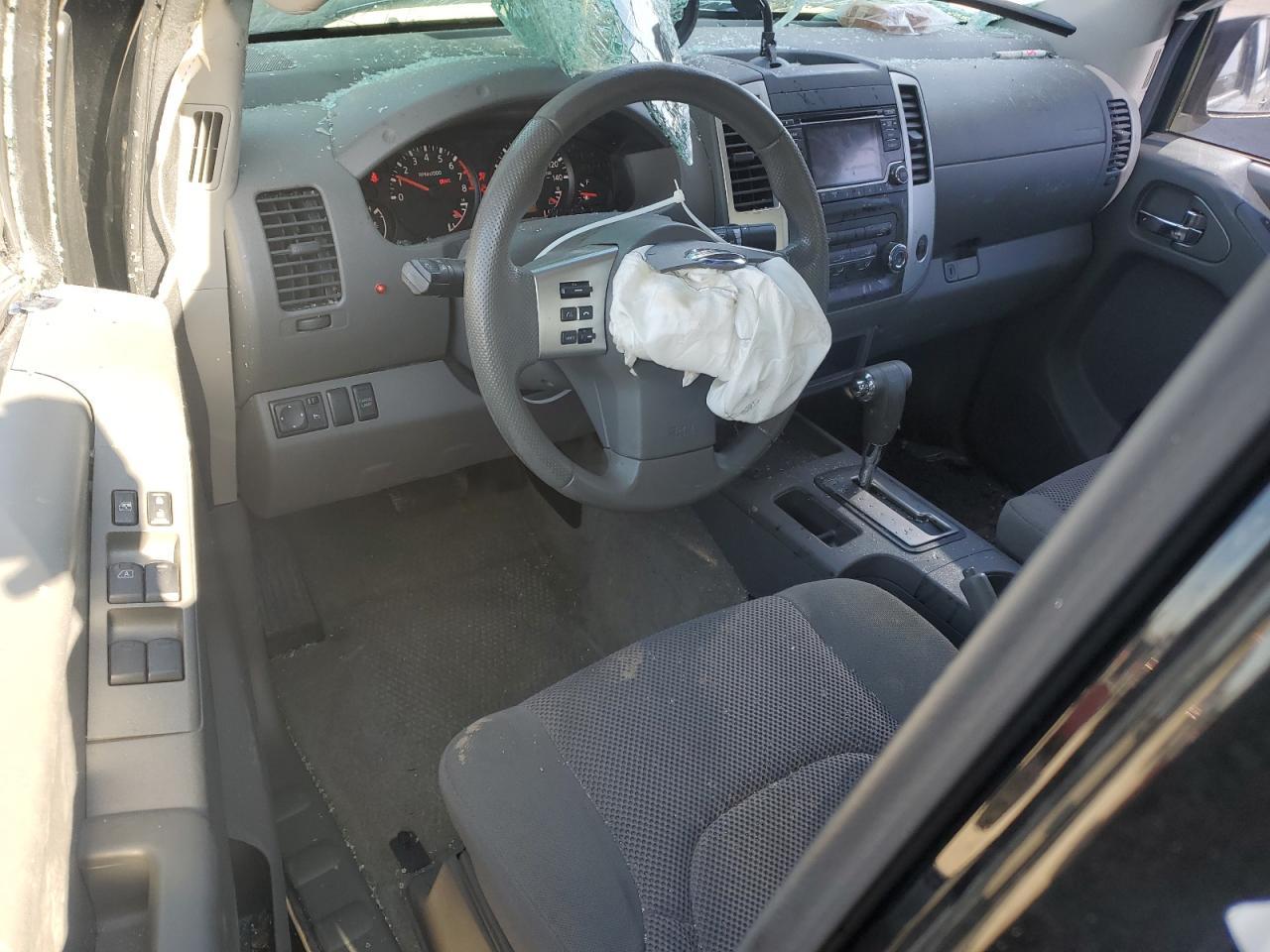 2015 NISSAN Frontier