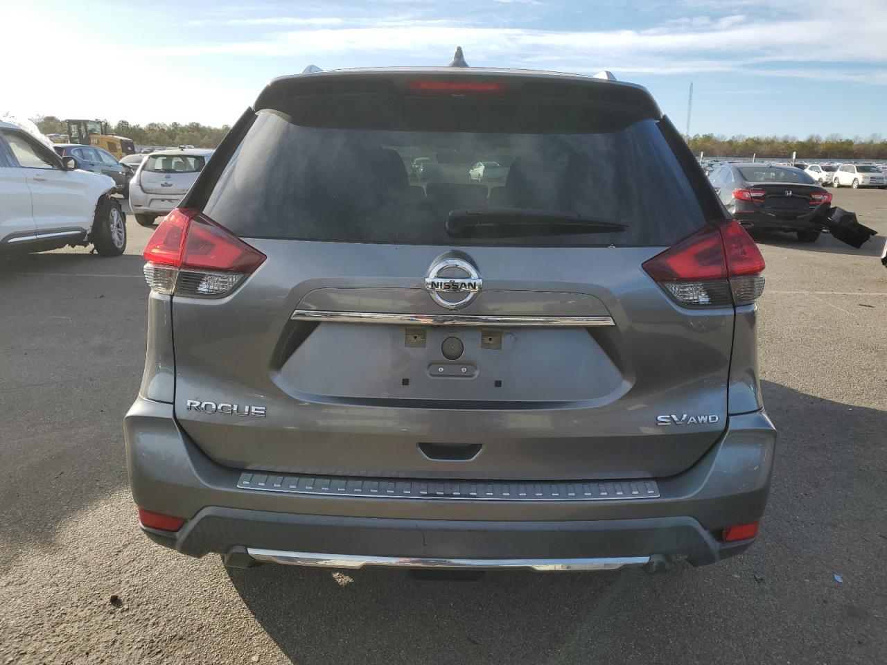 2018 NISSAN ROGUE