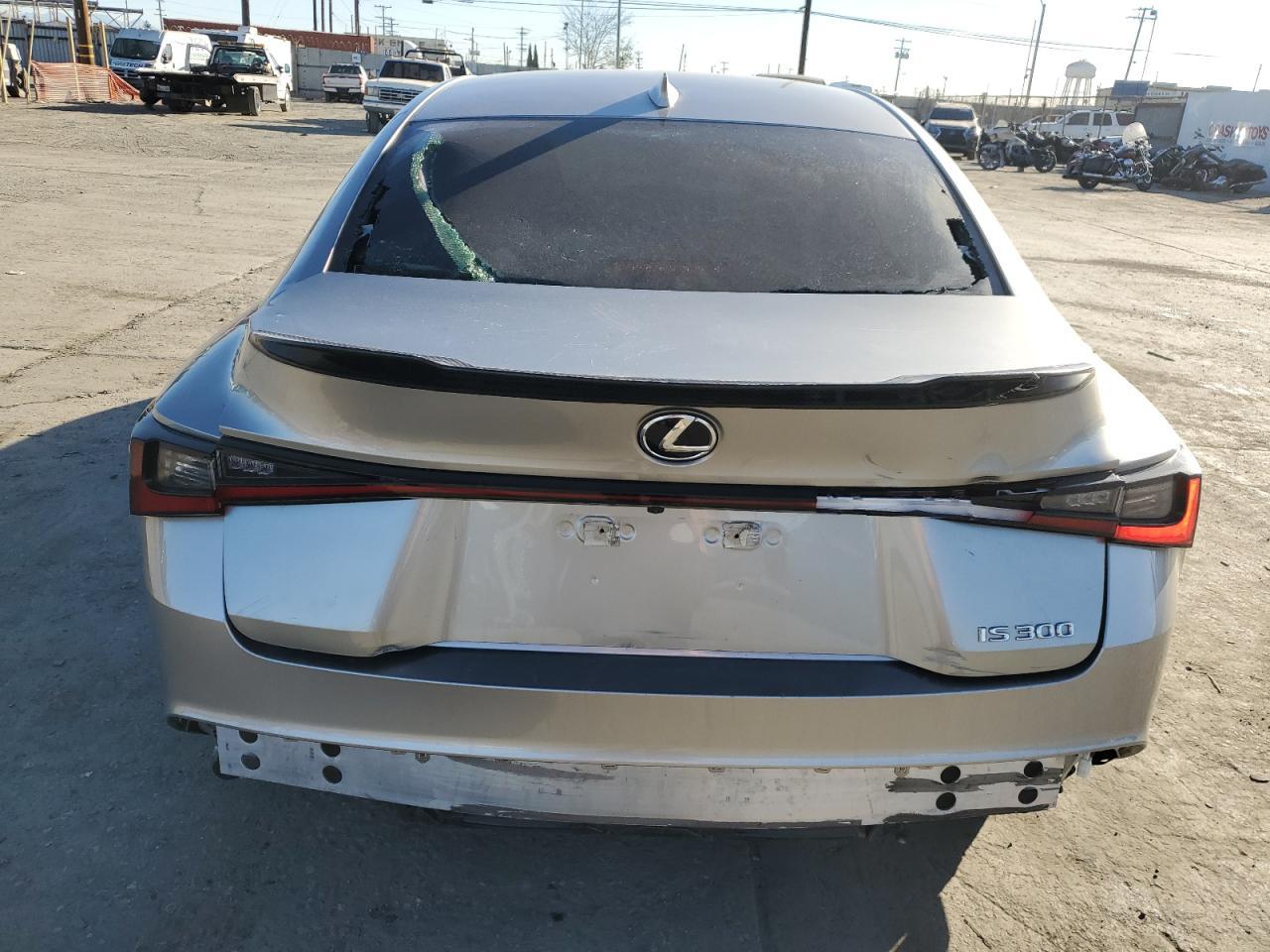 2021 LEXUS Is