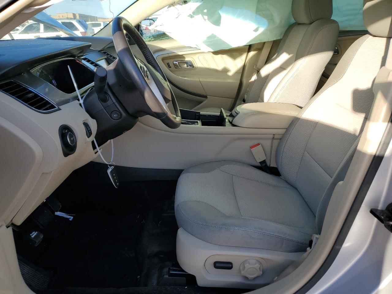 2015 FORD Taurus