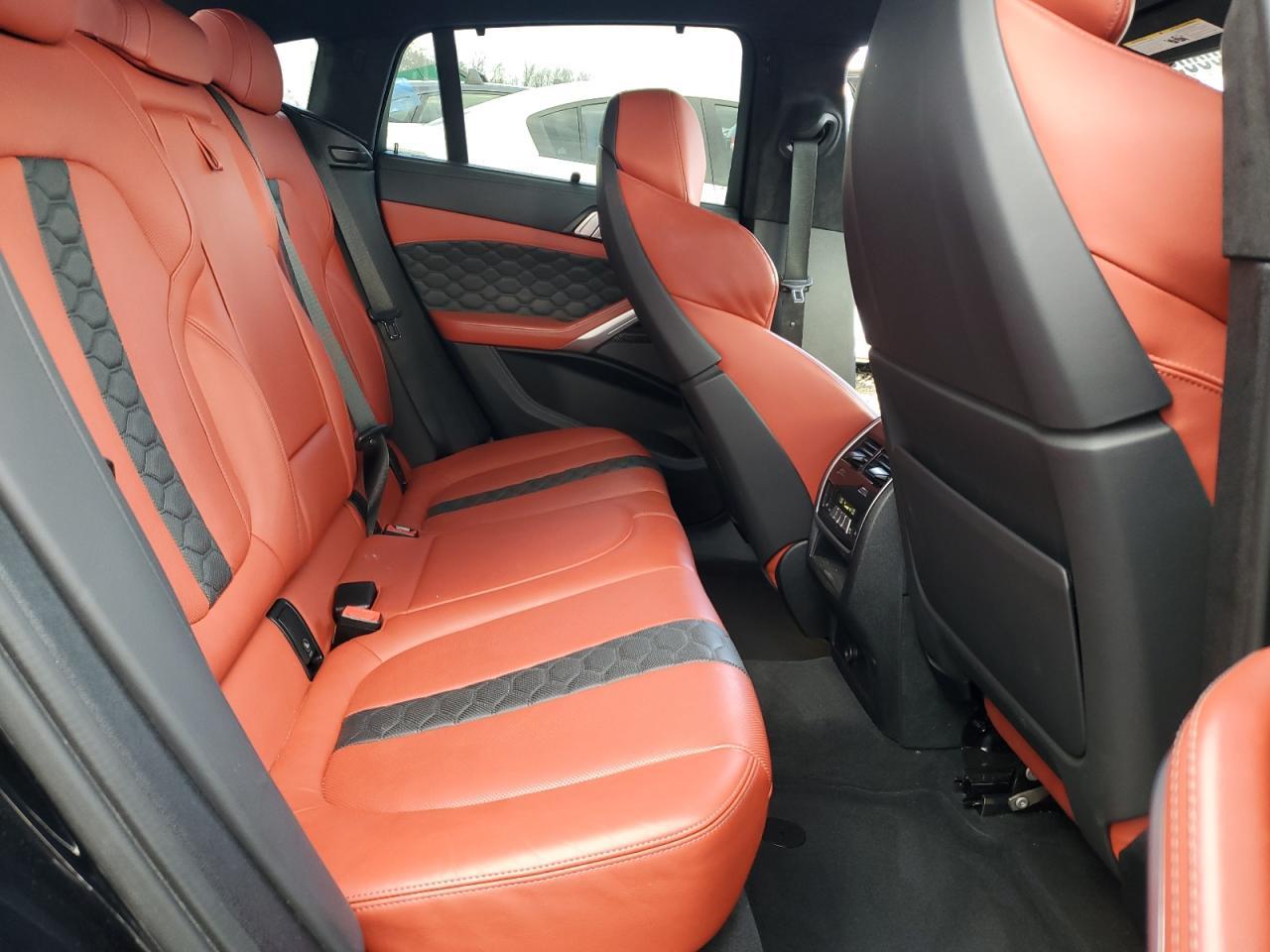 2022 BMW X6