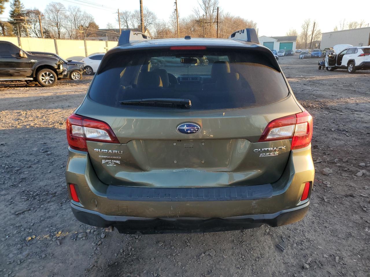 2015 SUBARU Outback