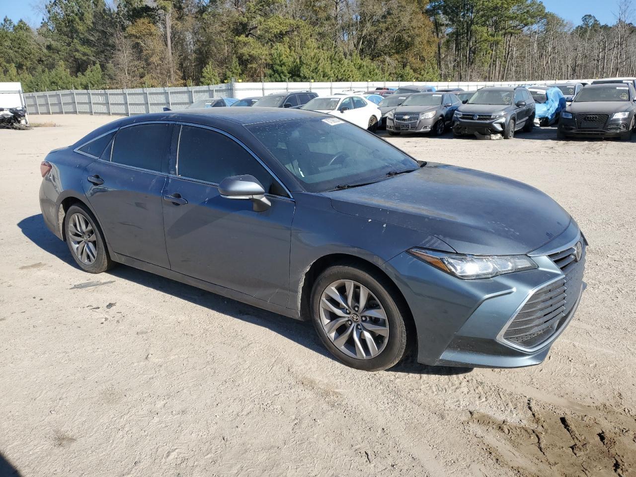 2022 TOYOTA Avalon