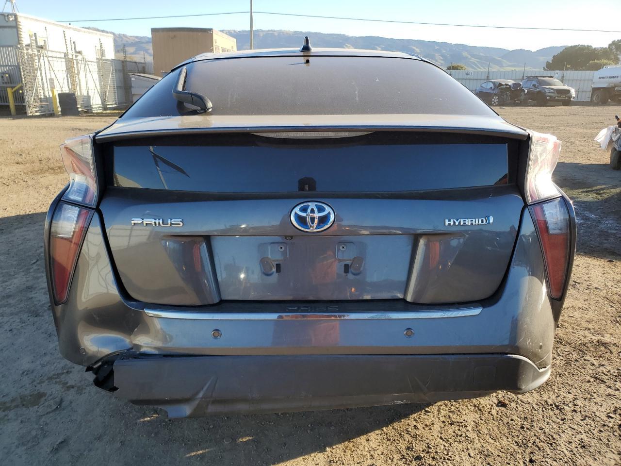 2017 TOYOTA PRIUS