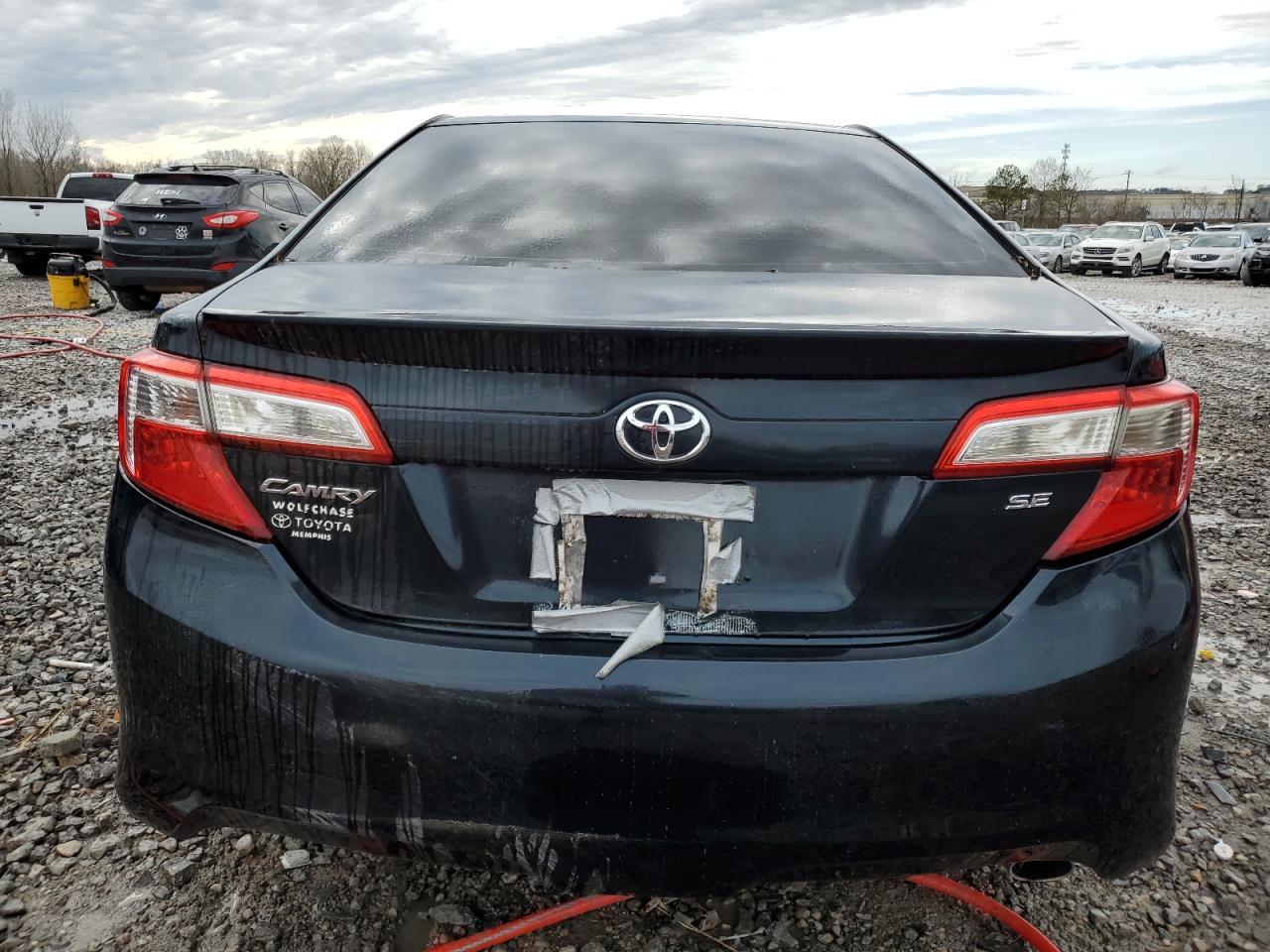 2014 TOYOTA CAMRY