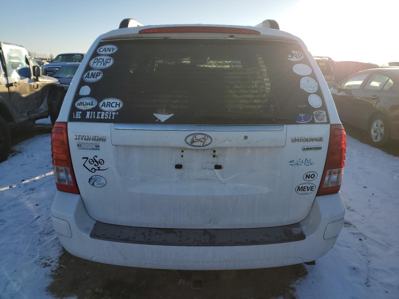 2007 HYUNDAI Entourage