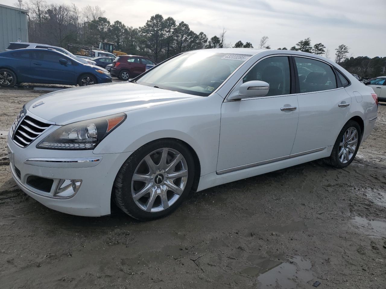 2013 HYUNDAI Equus