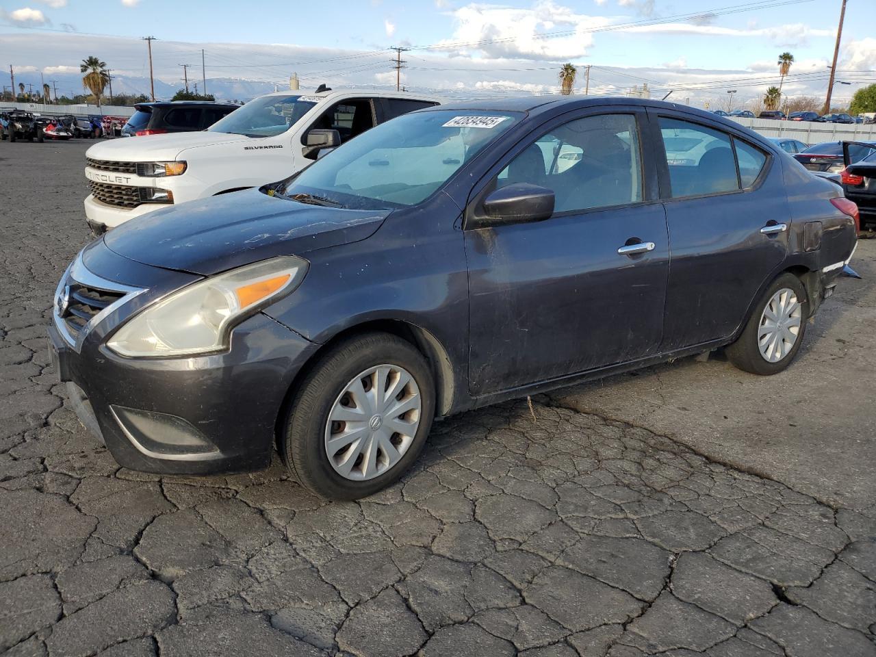 2015 NISSAN VERSA