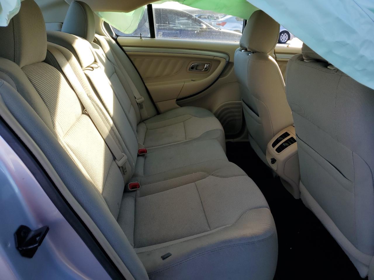 2015 FORD Taurus