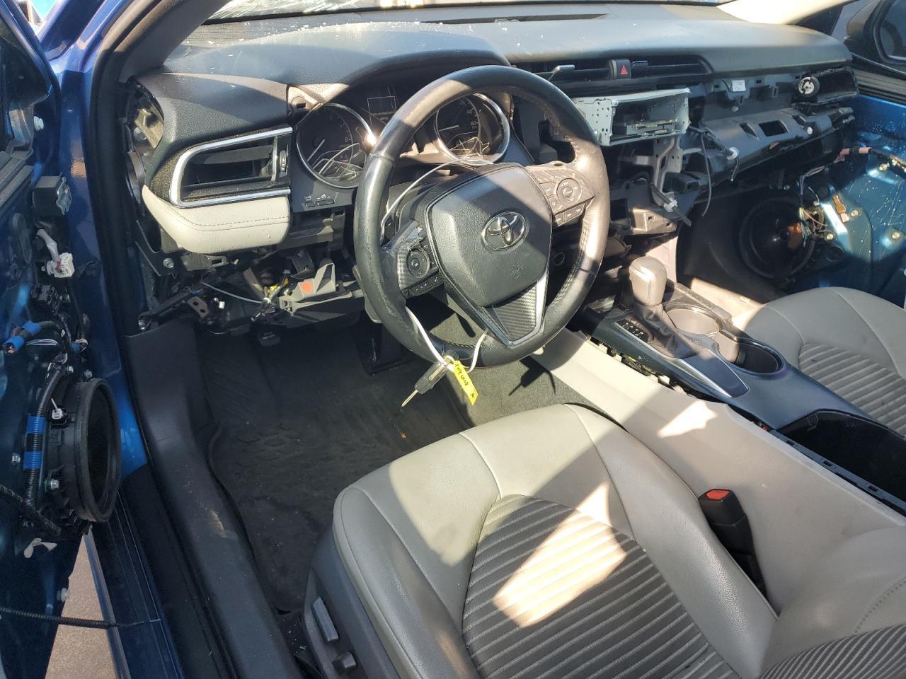 2018 TOYOTA CAMRY