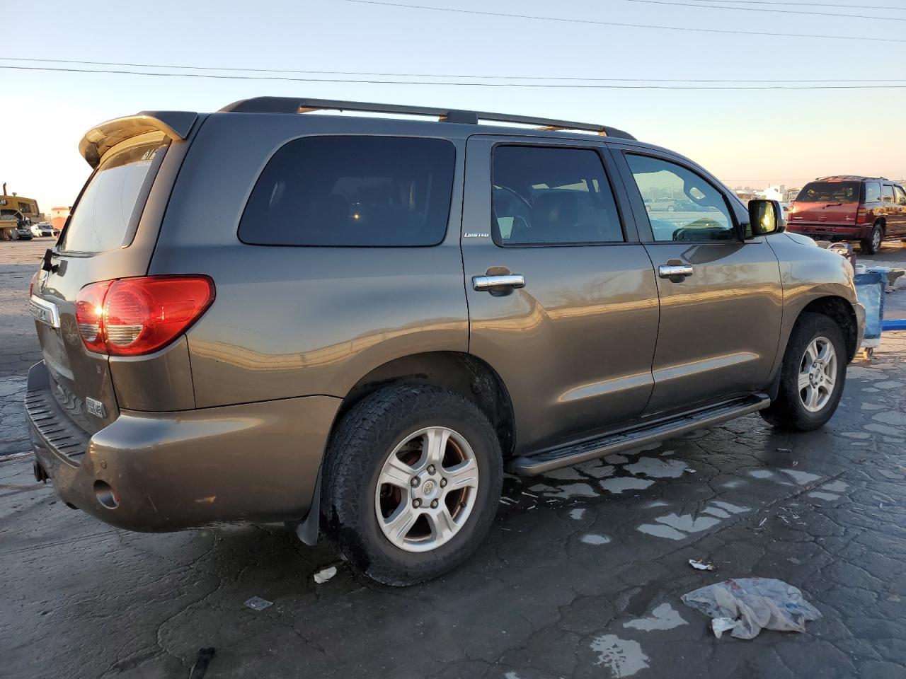 2008 TOYOTA Sequoia
