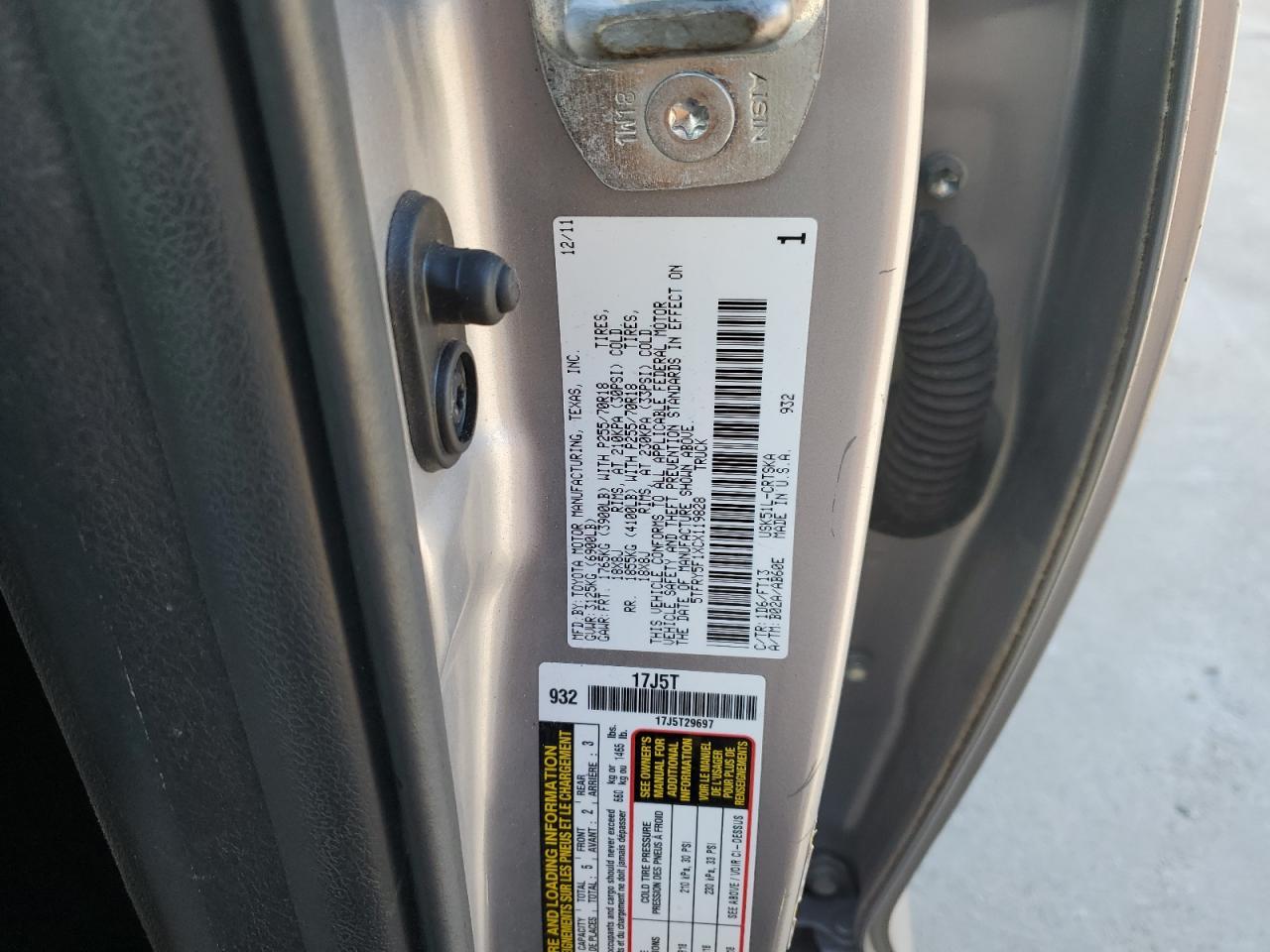 2012 TOYOTA TUNDRA