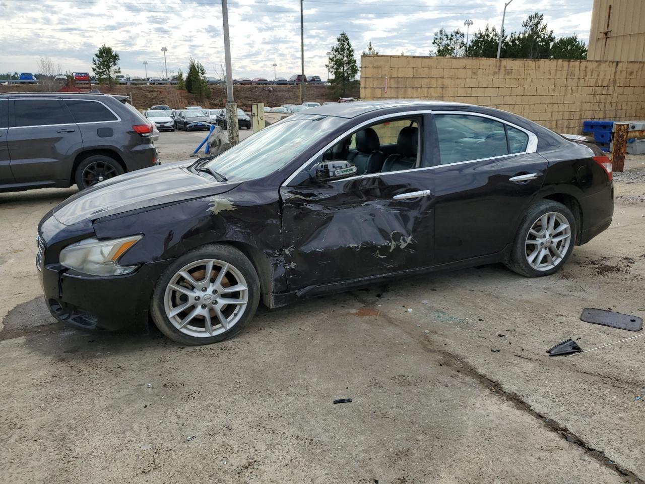 2010 NISSAN Maxima