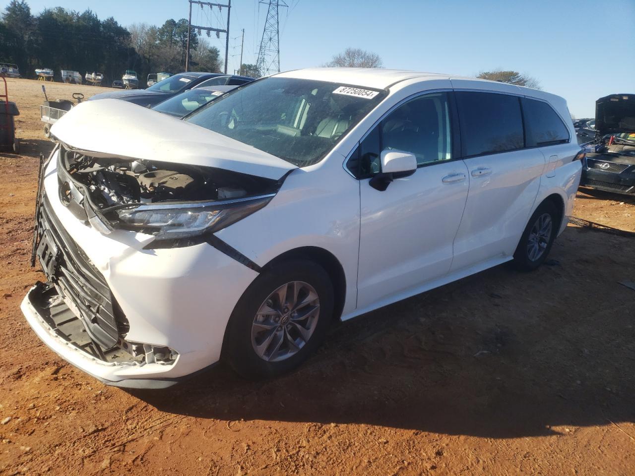 2022 TOYOTA SIENNA