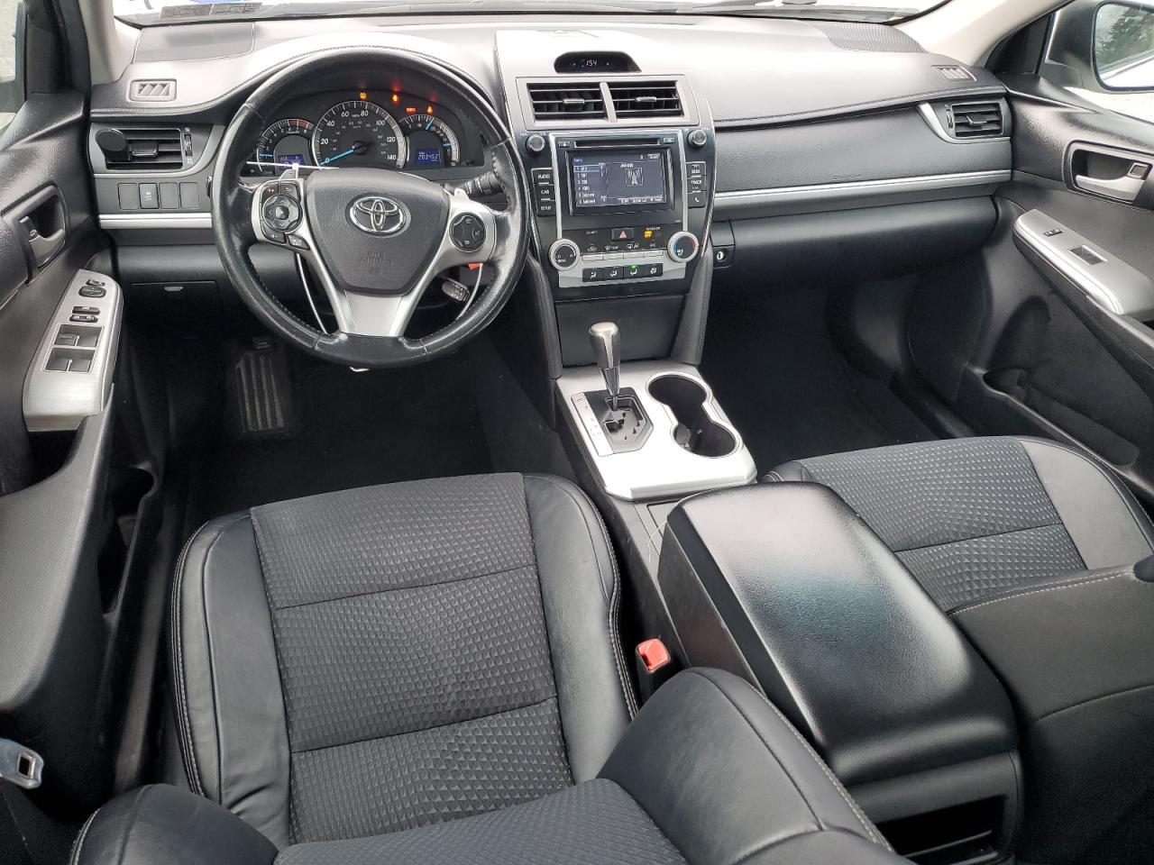 2014 TOYOTA CAMRY