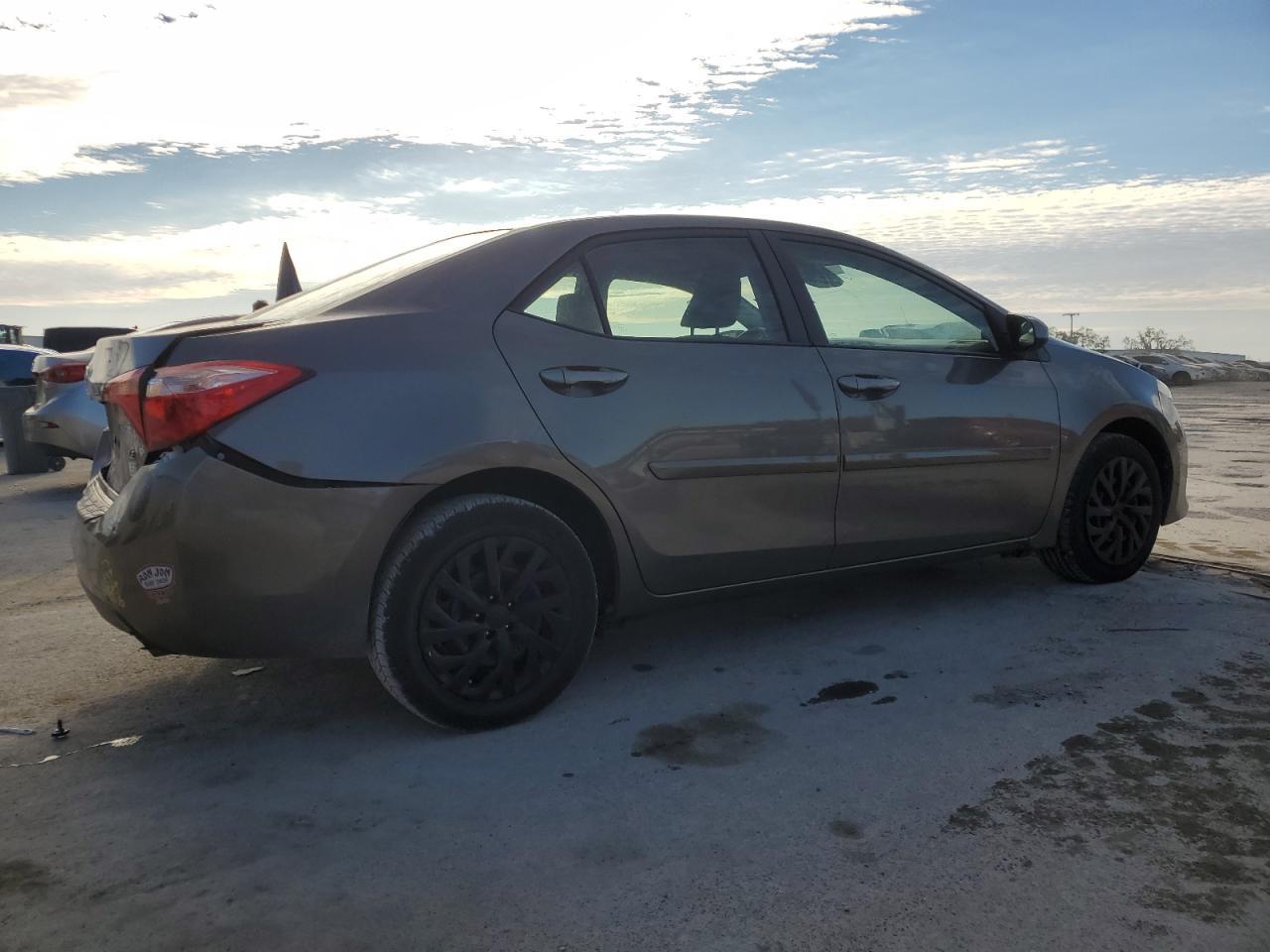 2017 TOYOTA COROLLA