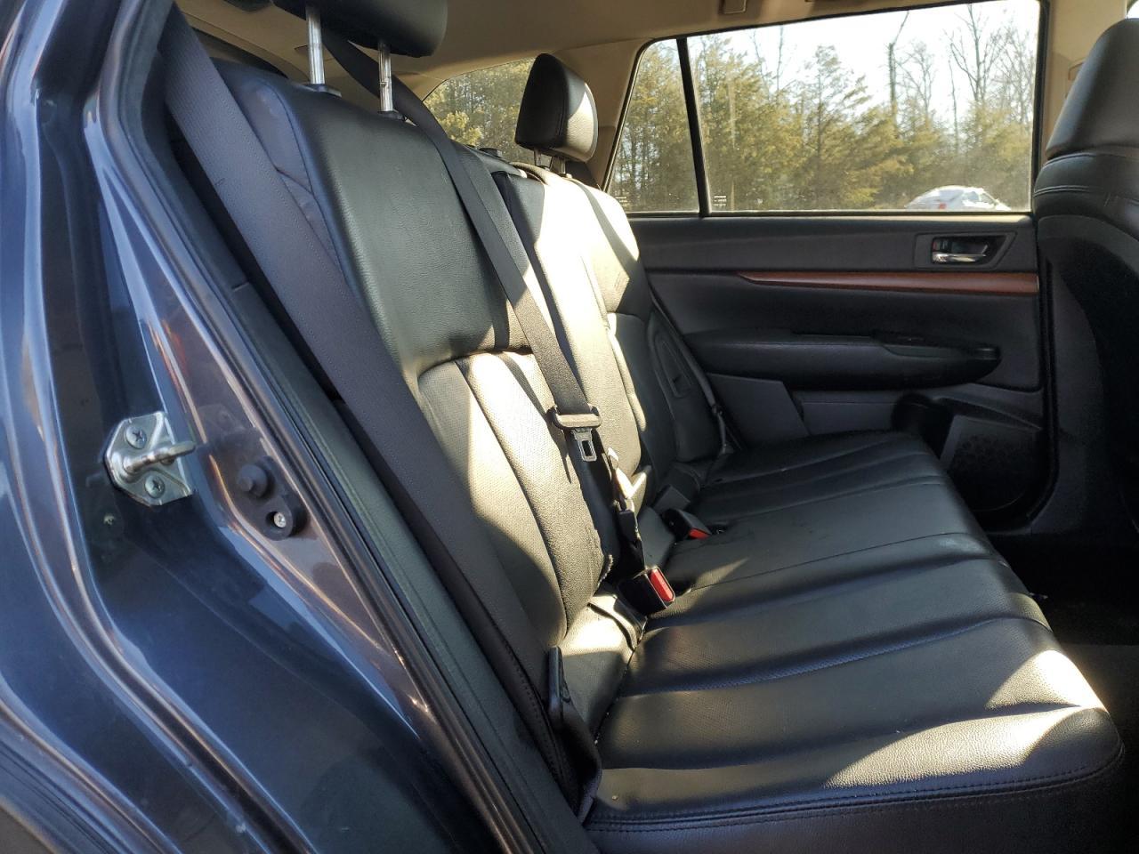 2013 SUBARU Outback