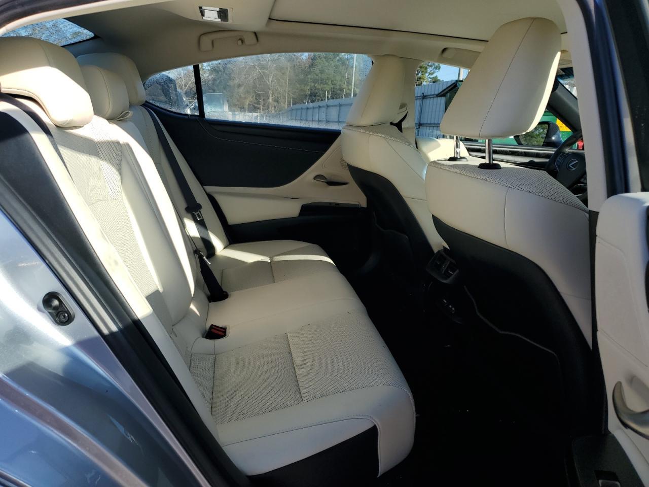 2022 LEXUS ES 350