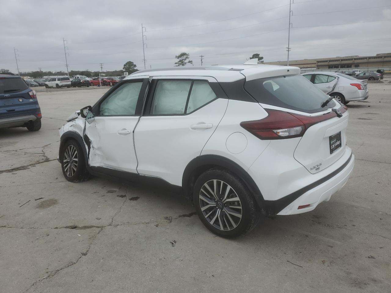 2022 NISSAN KICKS