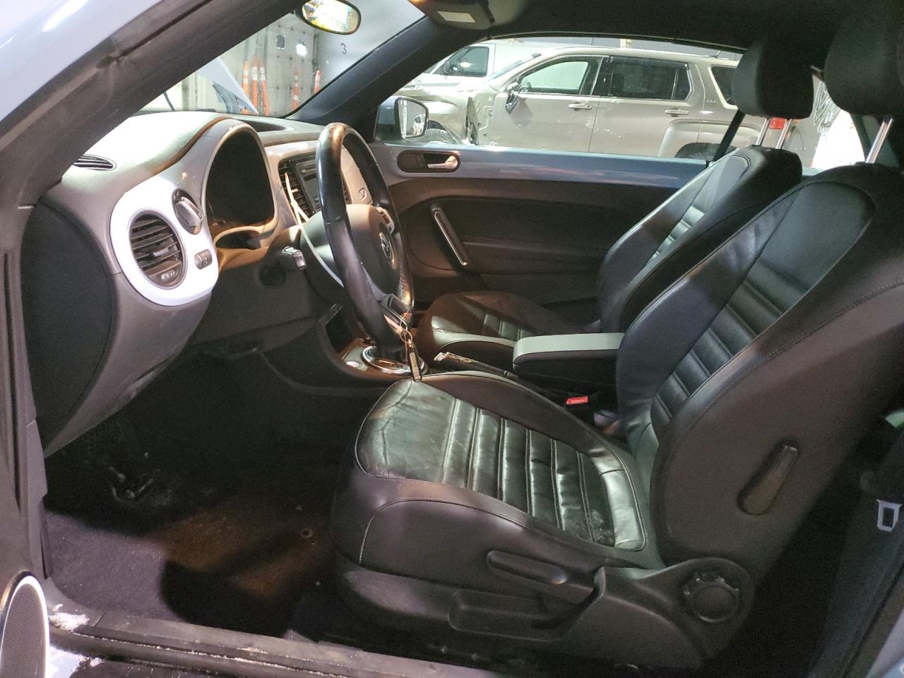 2013 VOLKSWAGEN Beetle