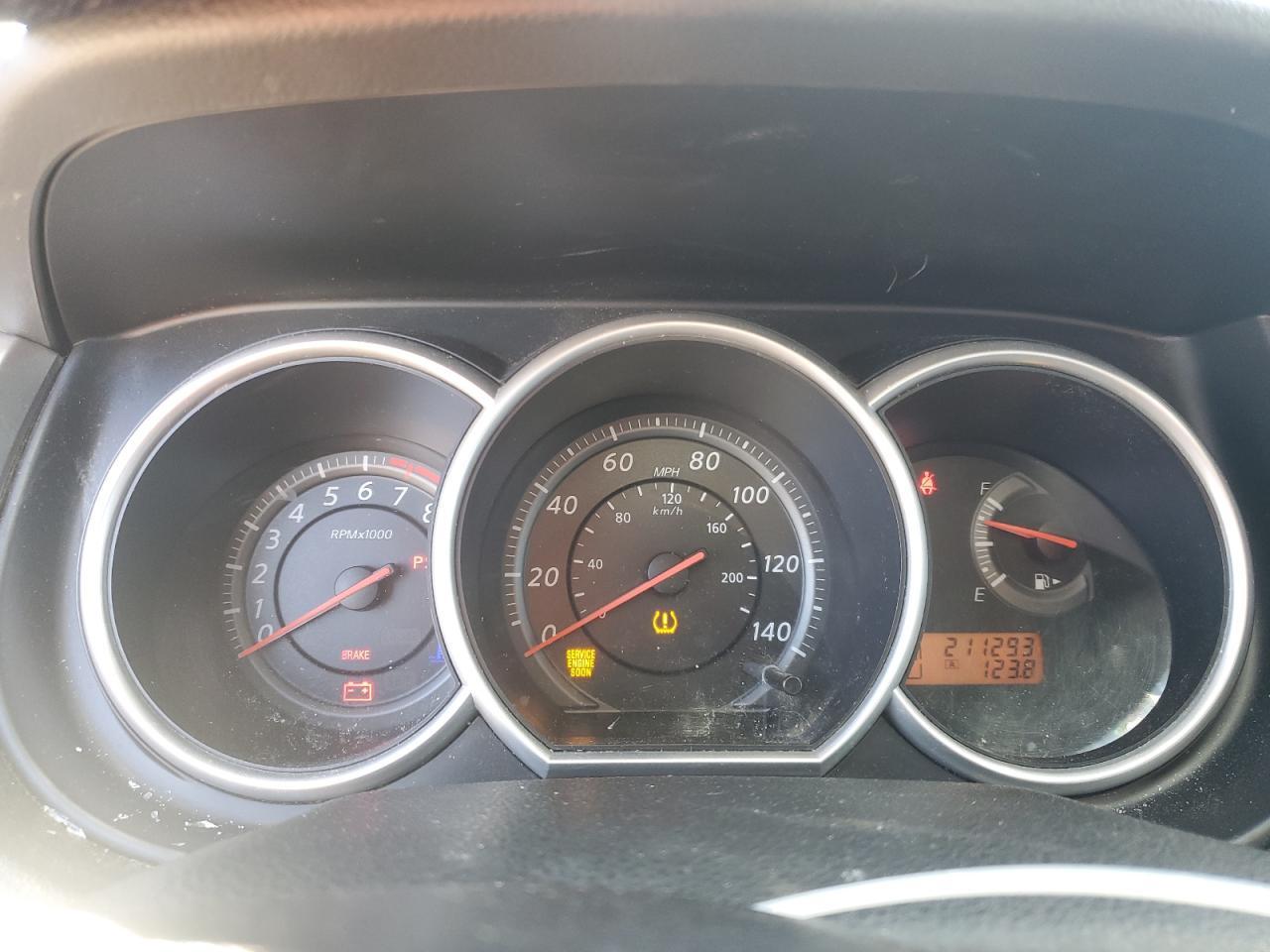 2011 NISSAN VERSA