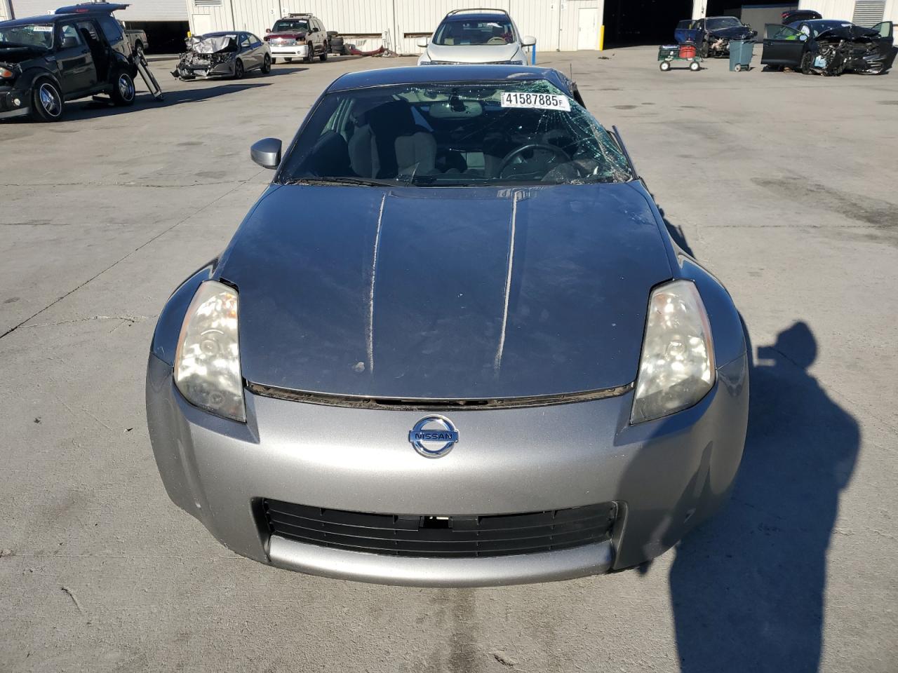 2004 NISSAN Z