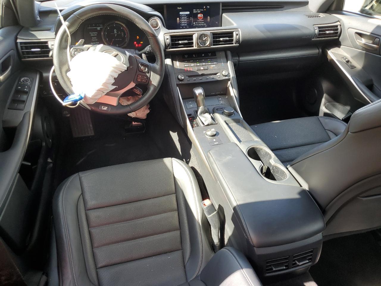 2019 LEXUS Is