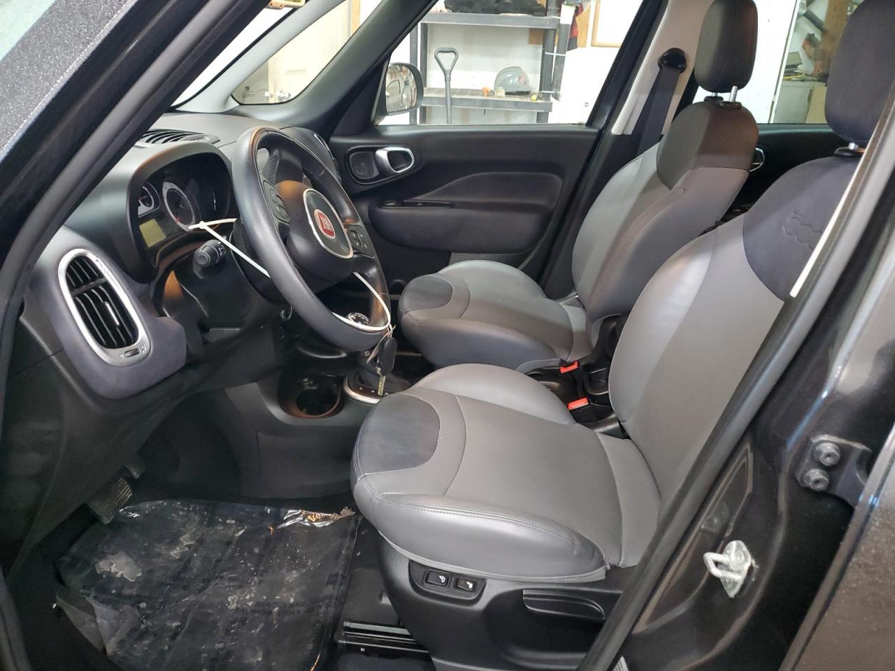 2017 FIAT 500L