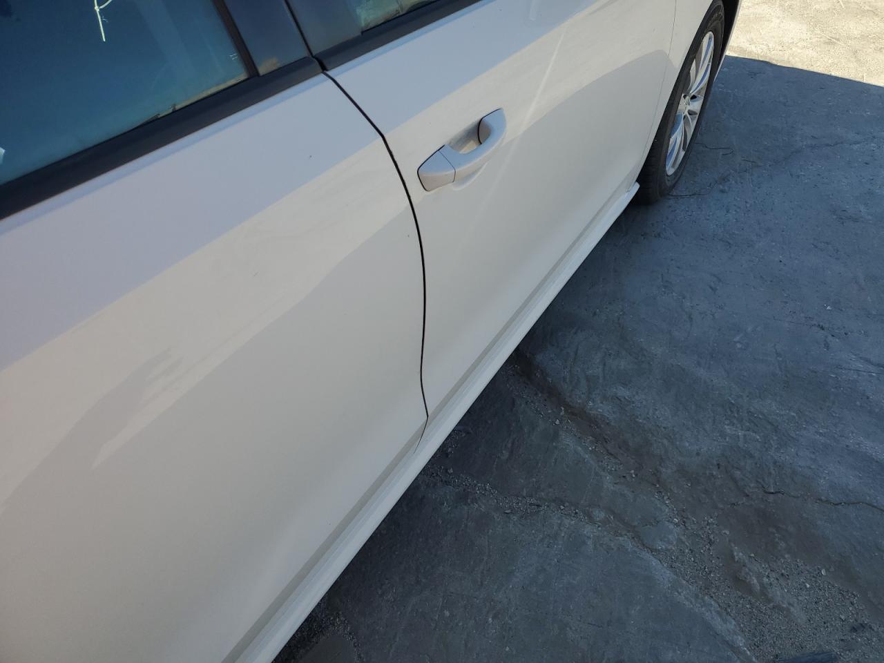 2012 VOLKSWAGEN Passat