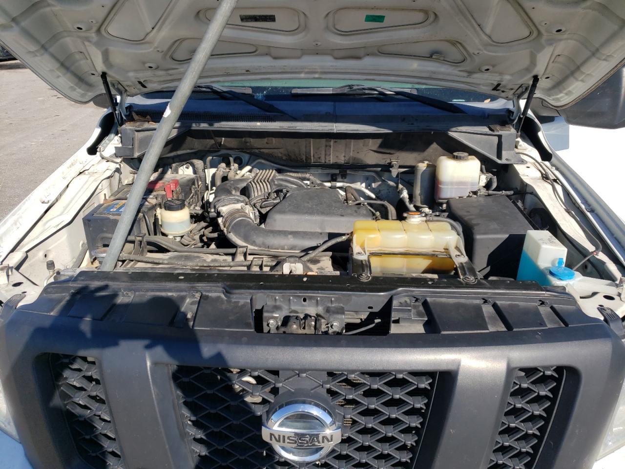 2015 NISSAN Nv