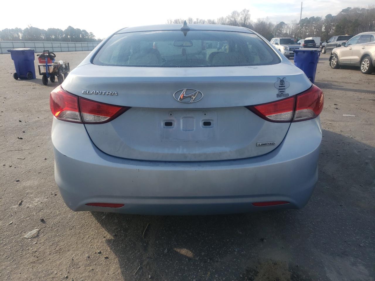 2012 HYUNDAI ELANTRA