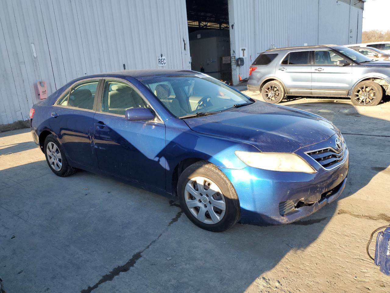 2010 TOYOTA CAMRY