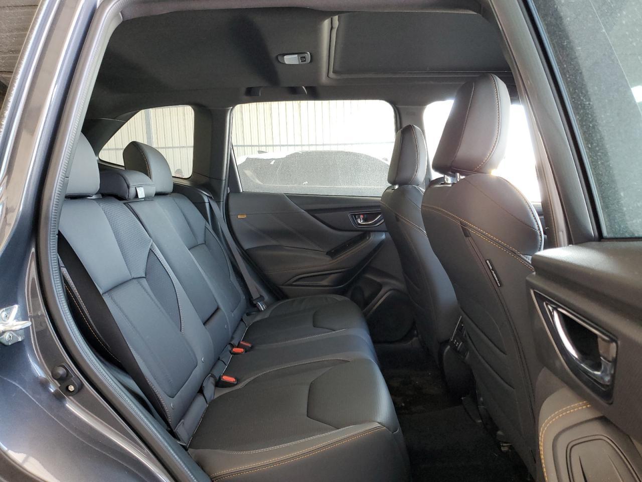 2022 SUBARU FORESTER