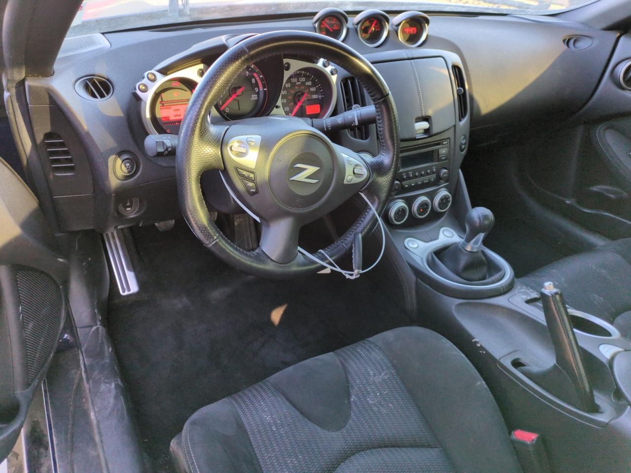 2017 NISSAN 370Z
