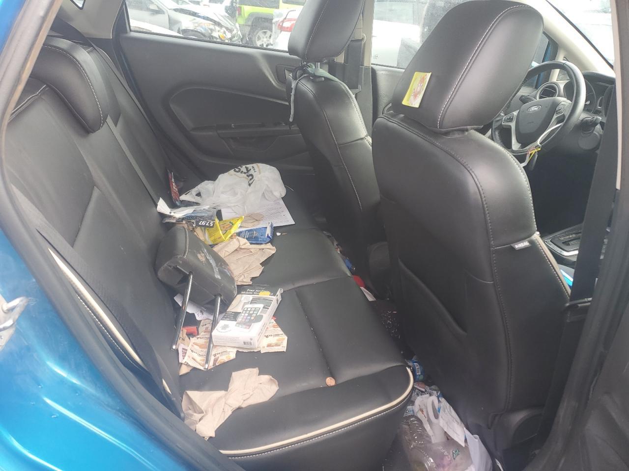 2012 FORD Fiesta