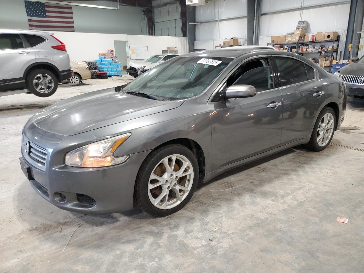 2014 NISSAN Maxima