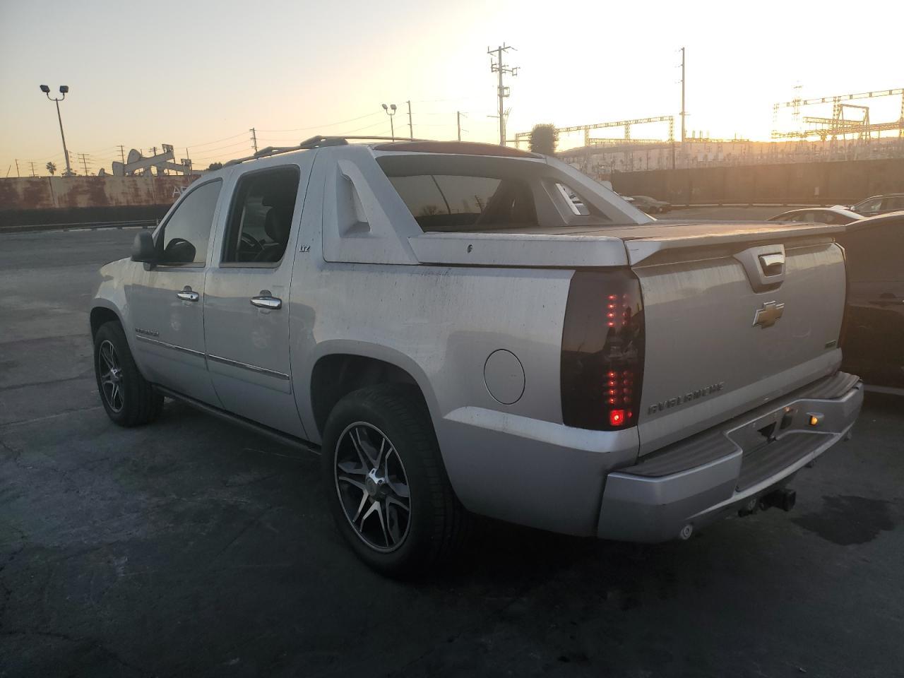 2011 CHEVROLET Avalanche