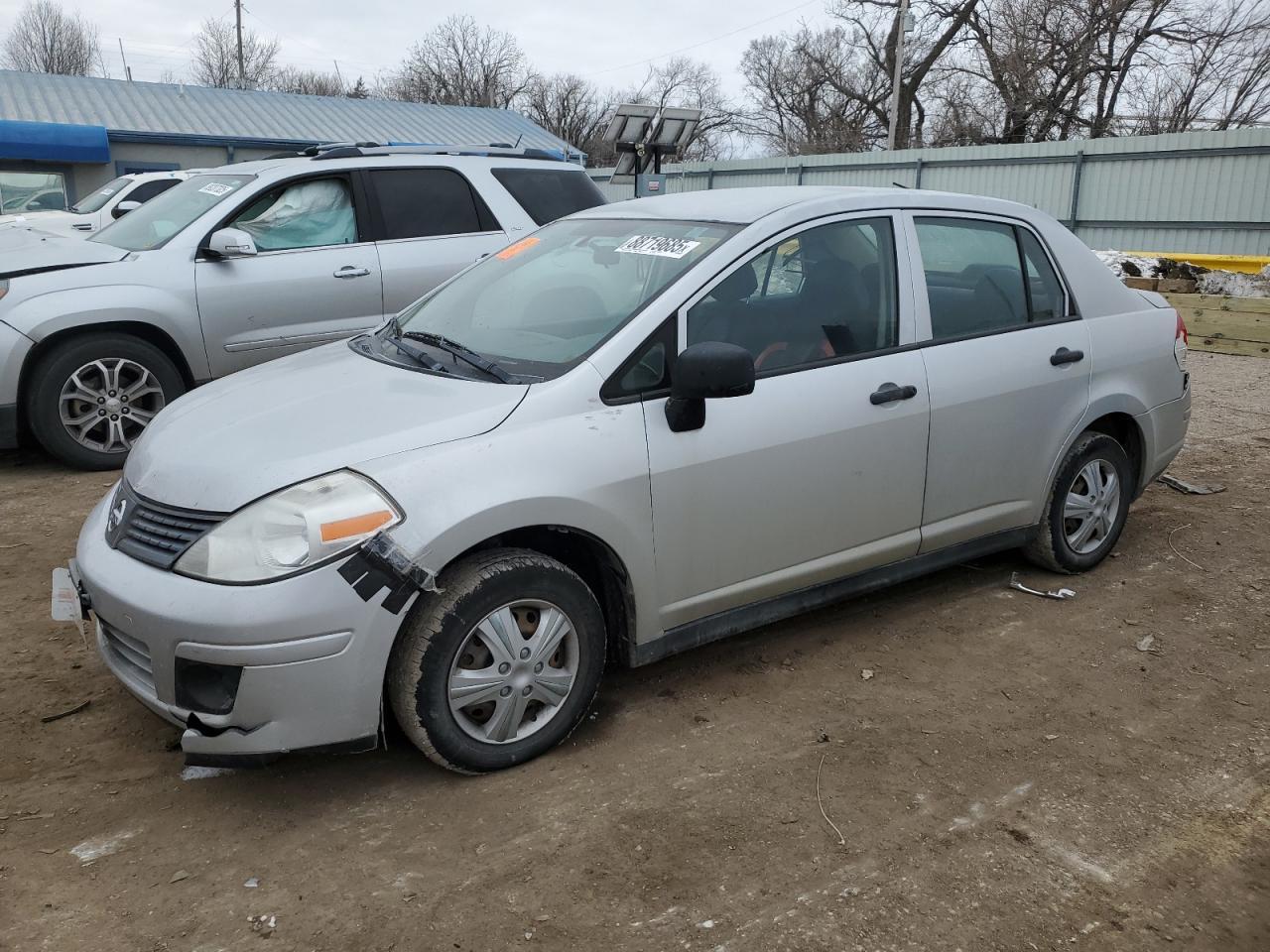 2011 NISSAN VERSA